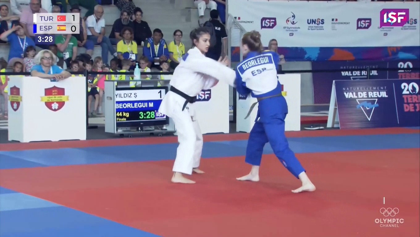 MARTA BEORLEGUI - ORO EN LA GIMNASIADA. NORMANDIA 17-05-22